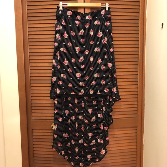 Torrid plus size hi low polka dot floral skirt NEW 24 plus size - Picture 5 of 11